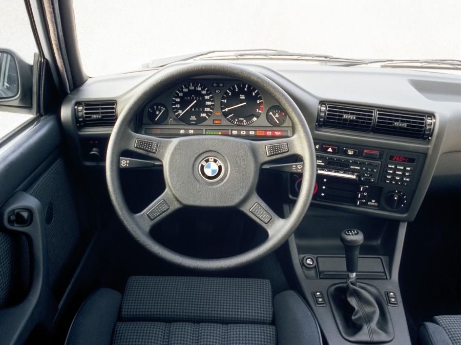  BMW 325i Coupe 1983 года  (фото 4 из 7)